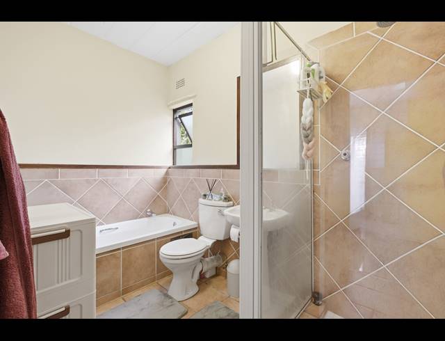 1 BEDROOM APARTMENT FOR SALE IN PAULSHOF